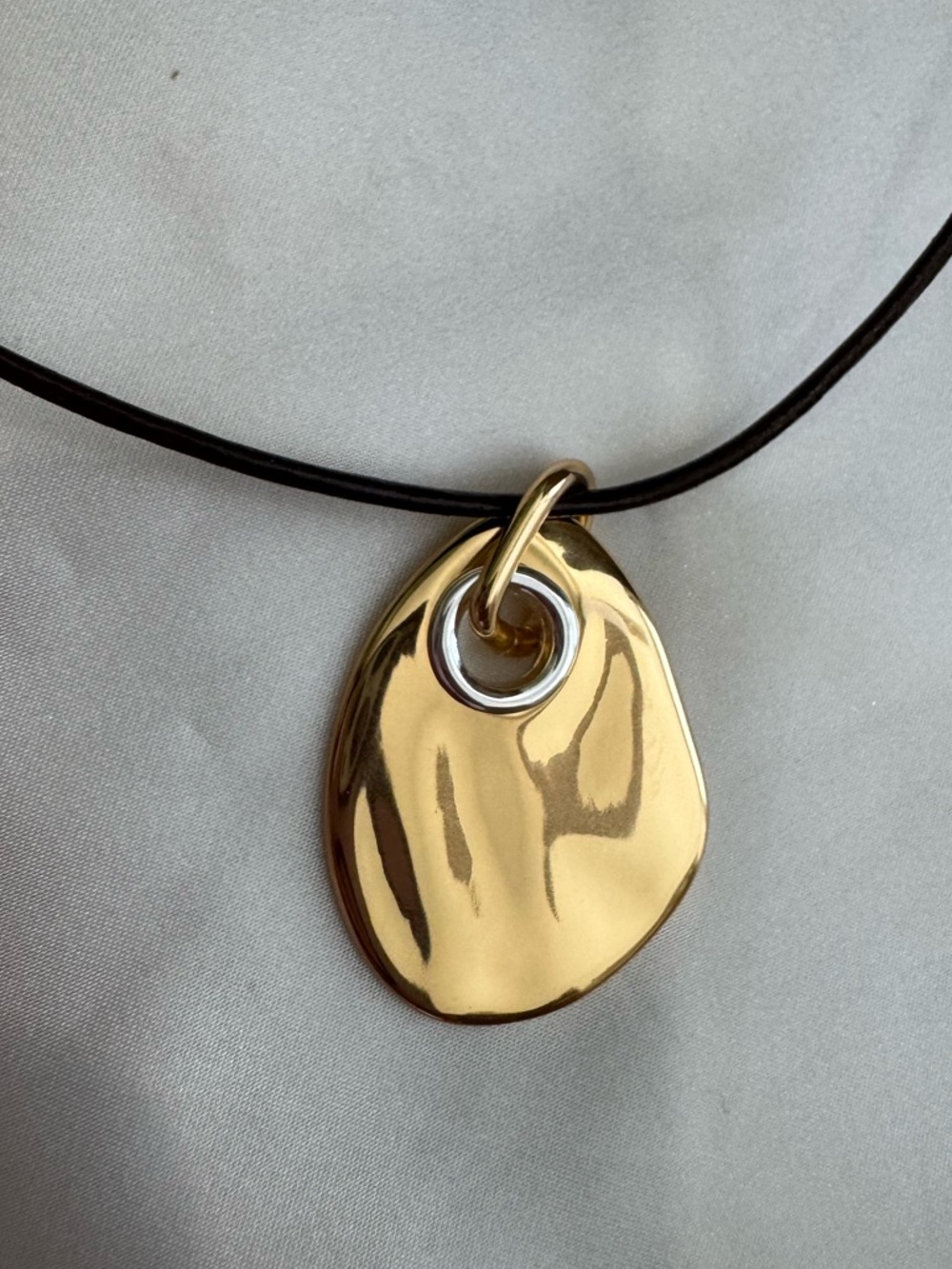 J Crew Grommet pendant necklace with leather cord - Picture 5 of 7